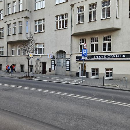 Happy House Hostel Познань Экстерьер фото